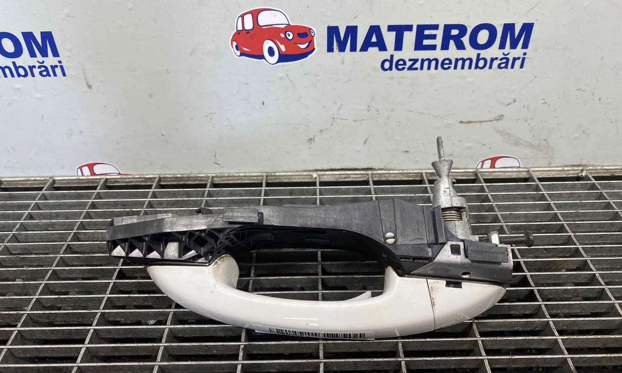 MANER USA FATA DREAPTA VOLKSWAGEN GOLF VI 2008-2014