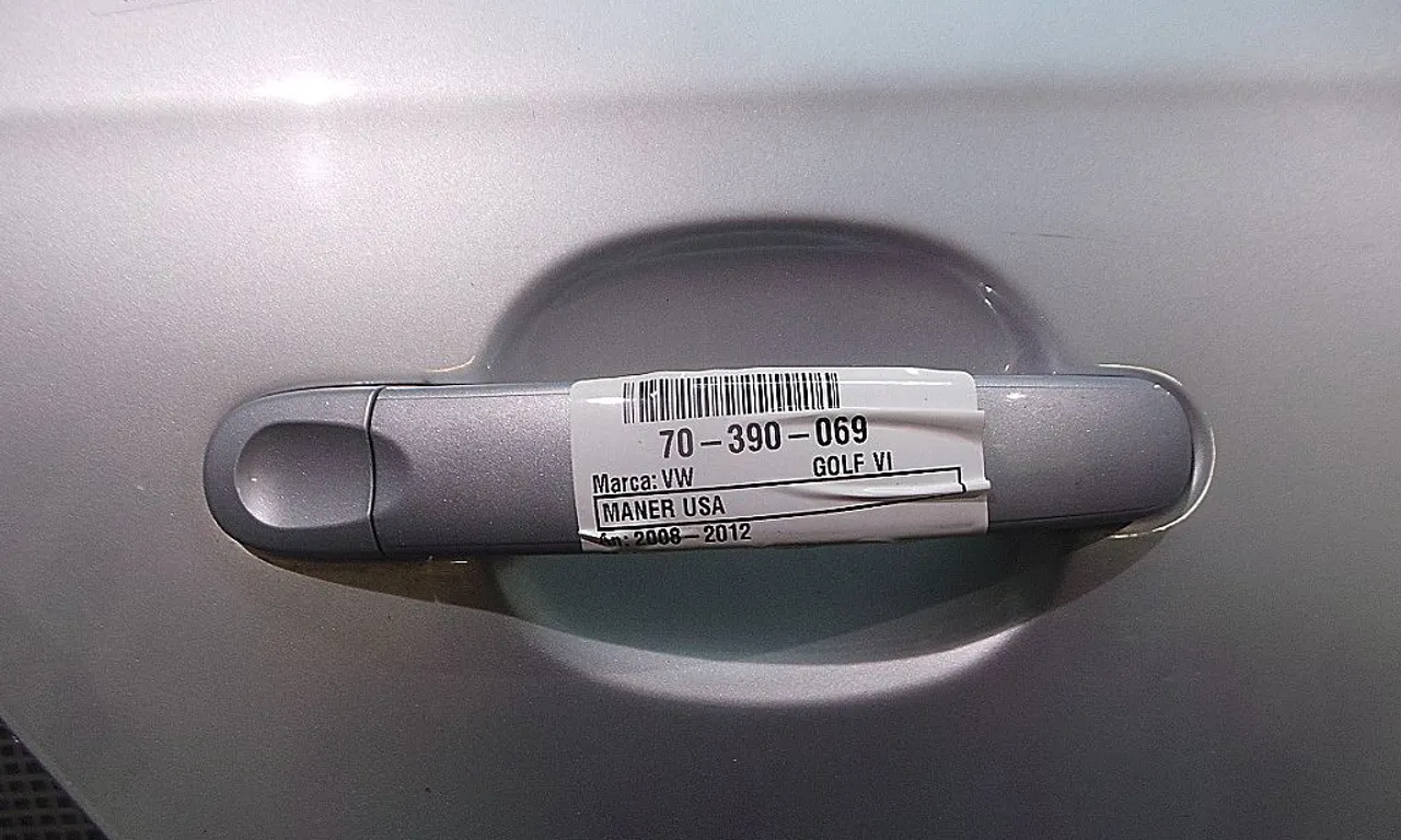 MANER USA SPATE DREAPTA VOLKSWAGEN GOLF VI 2008-2014