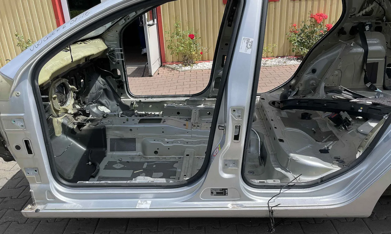 PRAG STANGA VOLKSWAGEN GOLF VI 2008-2014