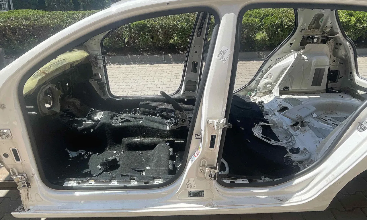 STALP MIJLOC STANGA VOLKSWAGEN GOLF VI 2008-2014