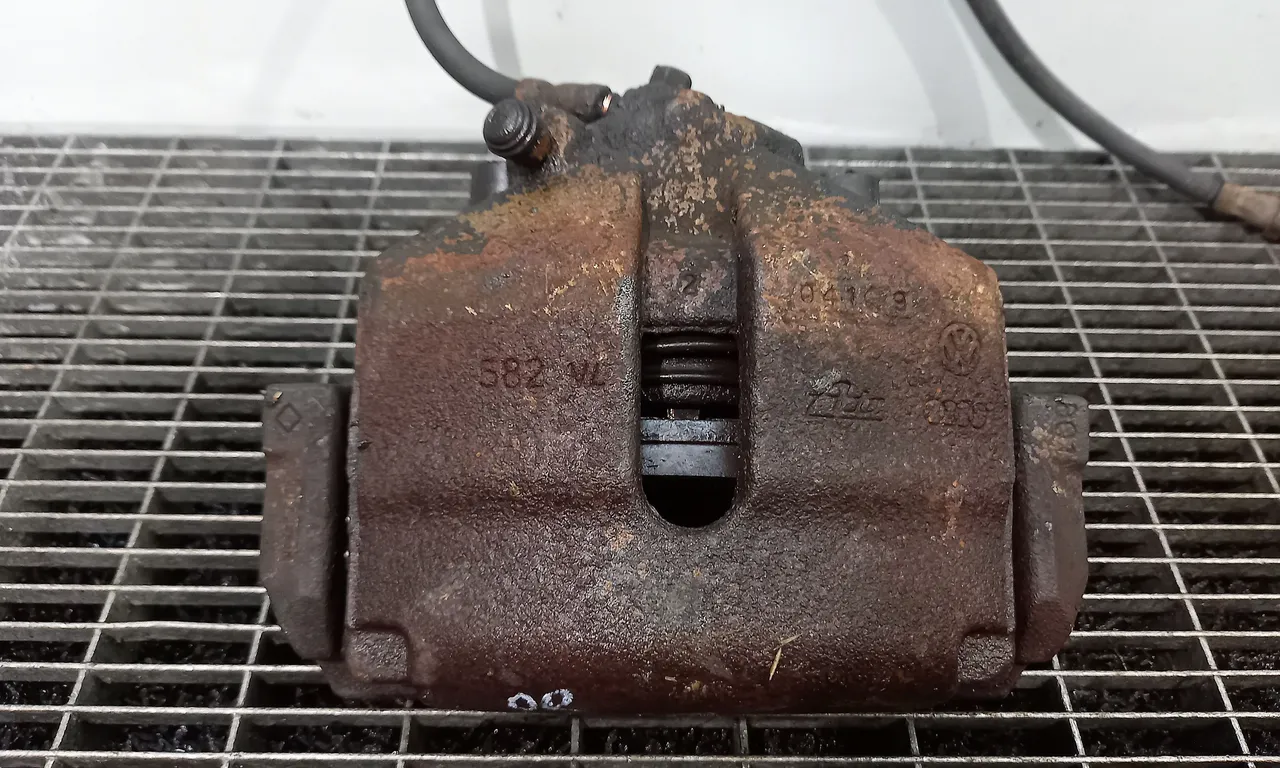 ETRIER FATA DREAPTA VOLKSWAGEN GOLF VI 2008-2014