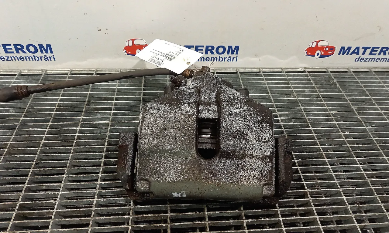 ETRIER FATA DREAPTA VOLKSWAGEN GOLF VI 2008-2014