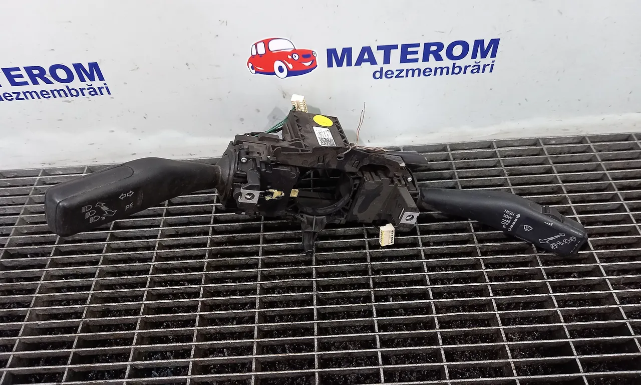 BLOC SEMNALIZARE CU STERGATOR VOLKSWAGEN GOLF VI 2008-2014