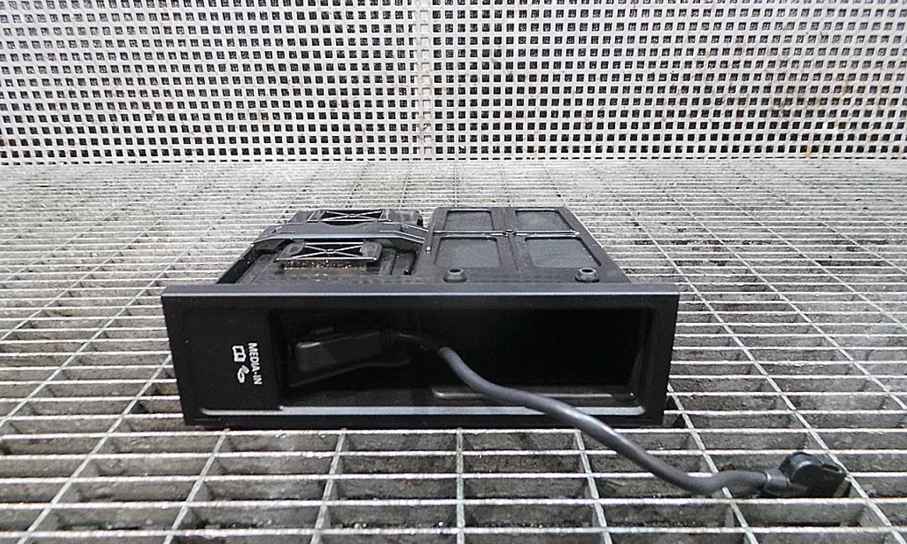 MODUL MULTIMEDIA VOLKSWAGEN GOLF VI 2008-2014