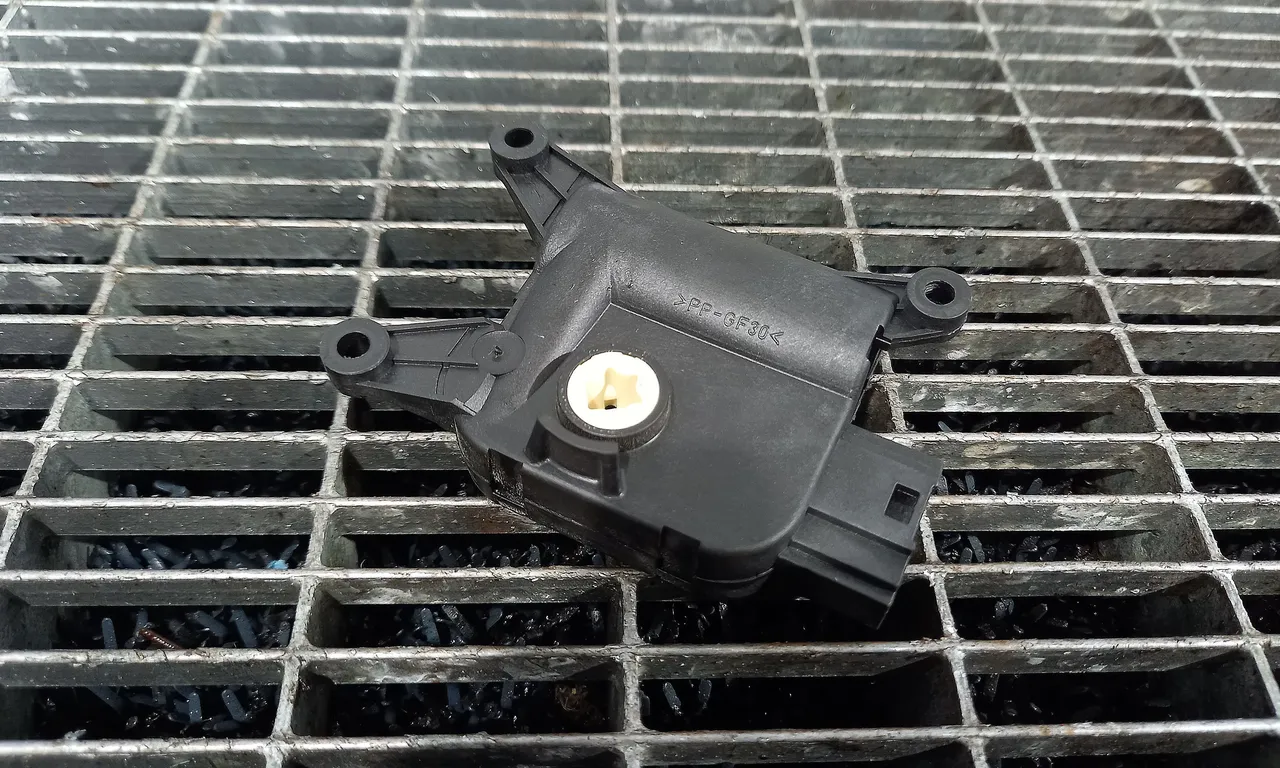 MOTORAS CLAPETA INCALZIRE VOLKSWAGEN GOLF VI 2008-2014