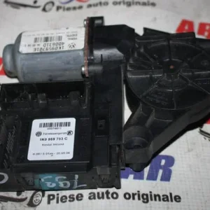 Motoras macara usa stanga fata