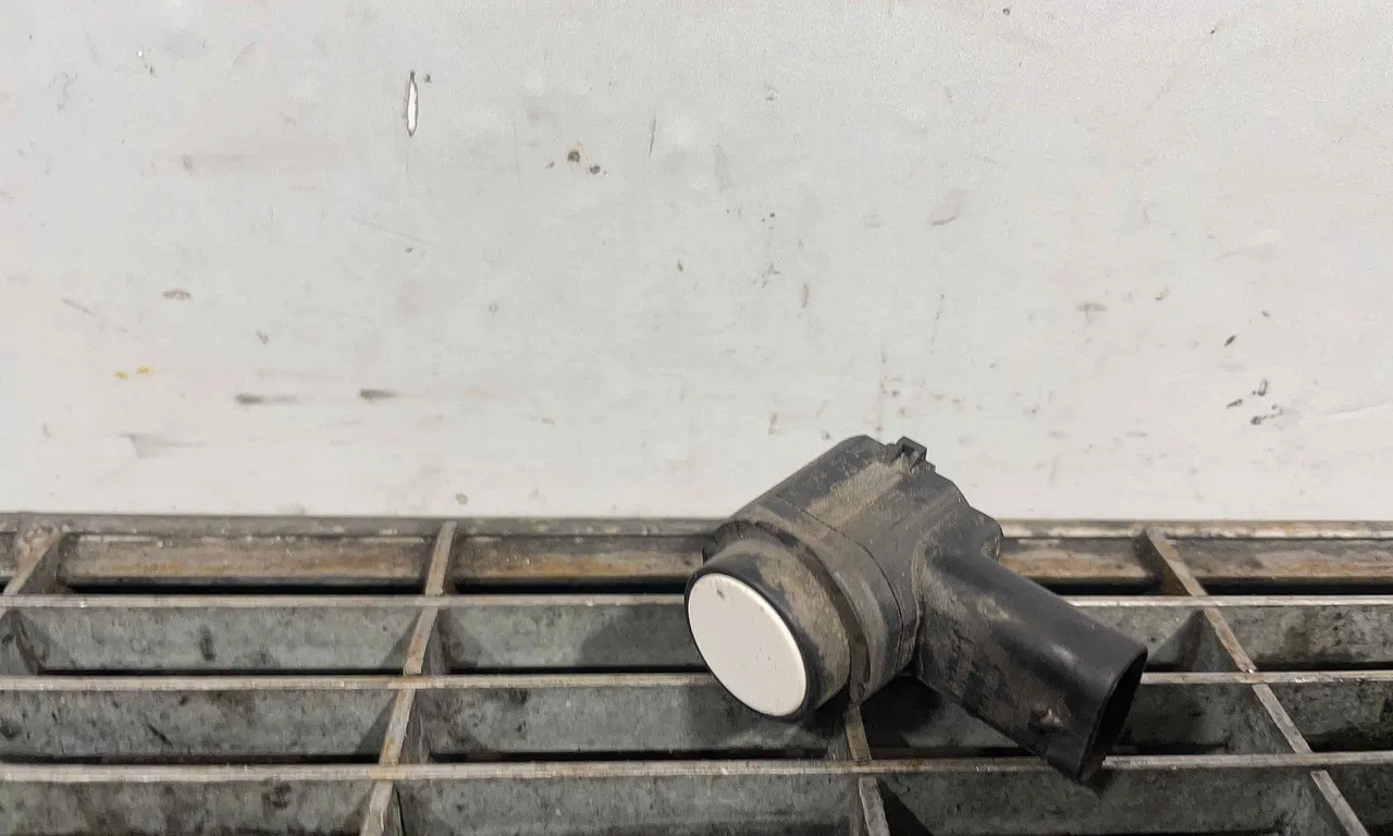 SENZOR PARCARE FATA VOLKSWAGEN GOLF VI 2008-2014
