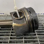 PISTON VOLKSWAGEN GOLF VI 1.6 TDI 2008-2014, vedere frontata