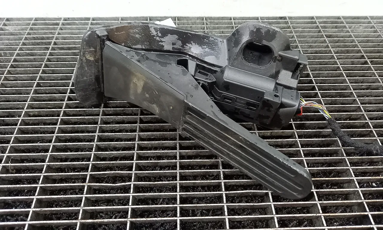 PEDALA ACCELERATIE VOLKSWAGEN GOLF VI 2008-2014