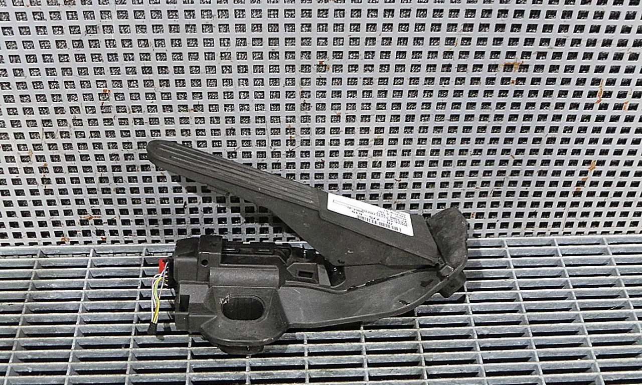 PEDALA ACCELERATIE VOLKSWAGEN GOLF VI 2008-2014