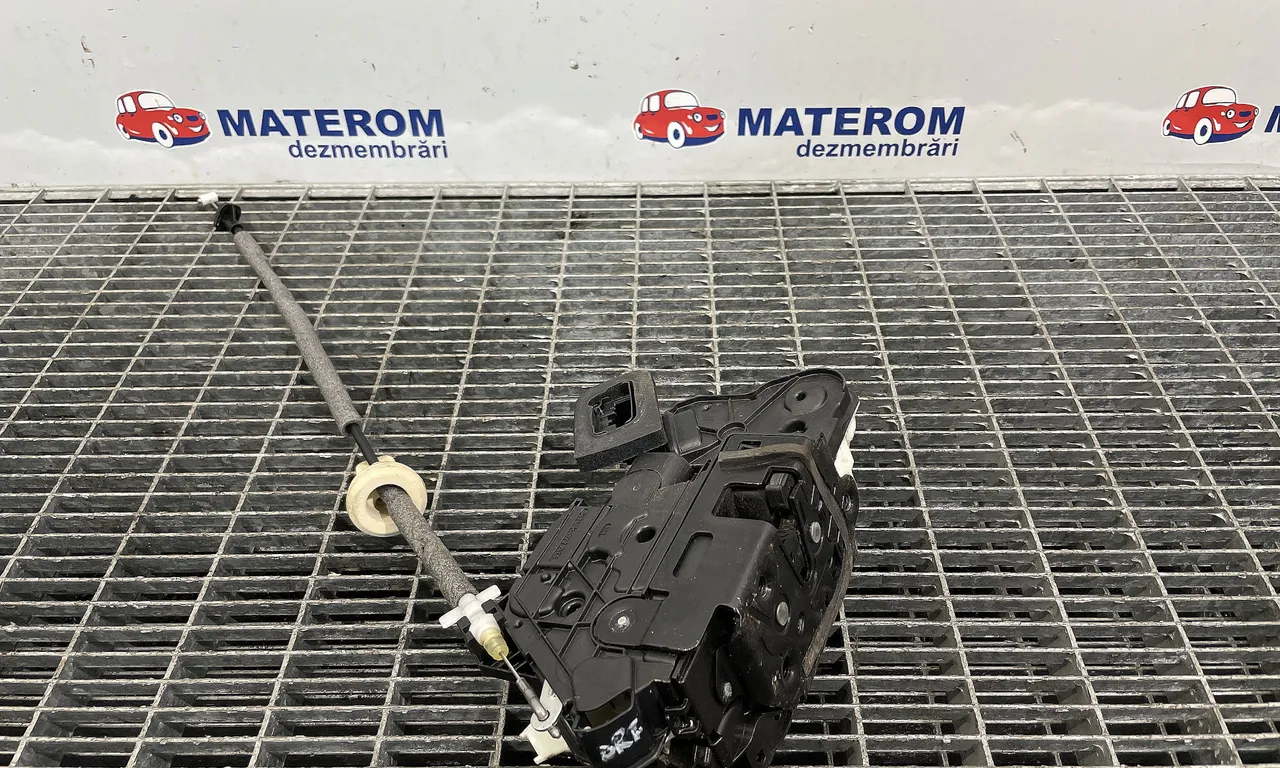 INCUIETOARE USA FATA DREAPTA VOLKSWAGEN GOLF VII 2012-2021