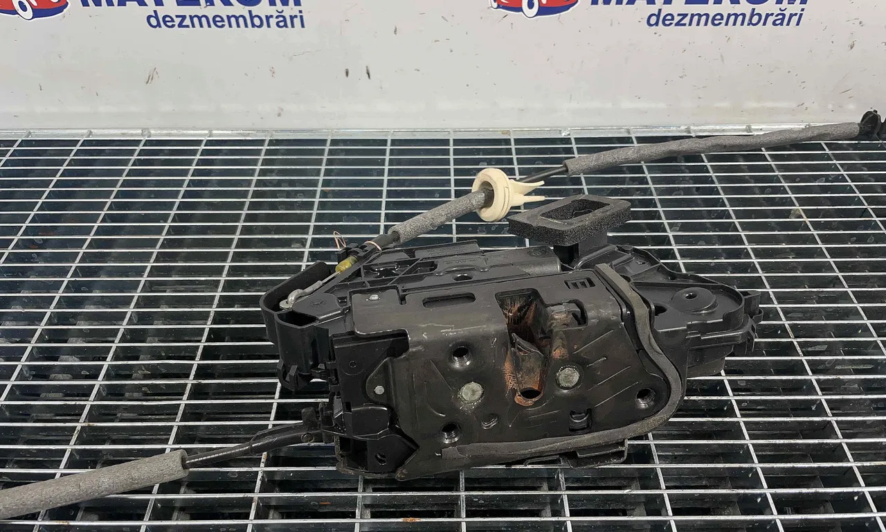 INCUIETOARE USA FATA DREAPTA VOLKSWAGEN GOLF VII 2012-2021
