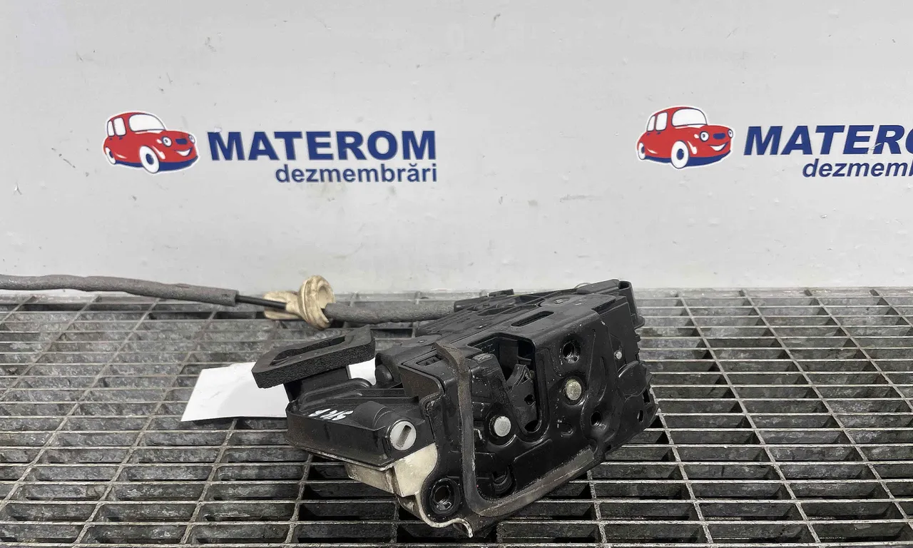 INCUIETOARE USA FATA STANGA VOLKSWAGEN GOLF VII 2012-2021