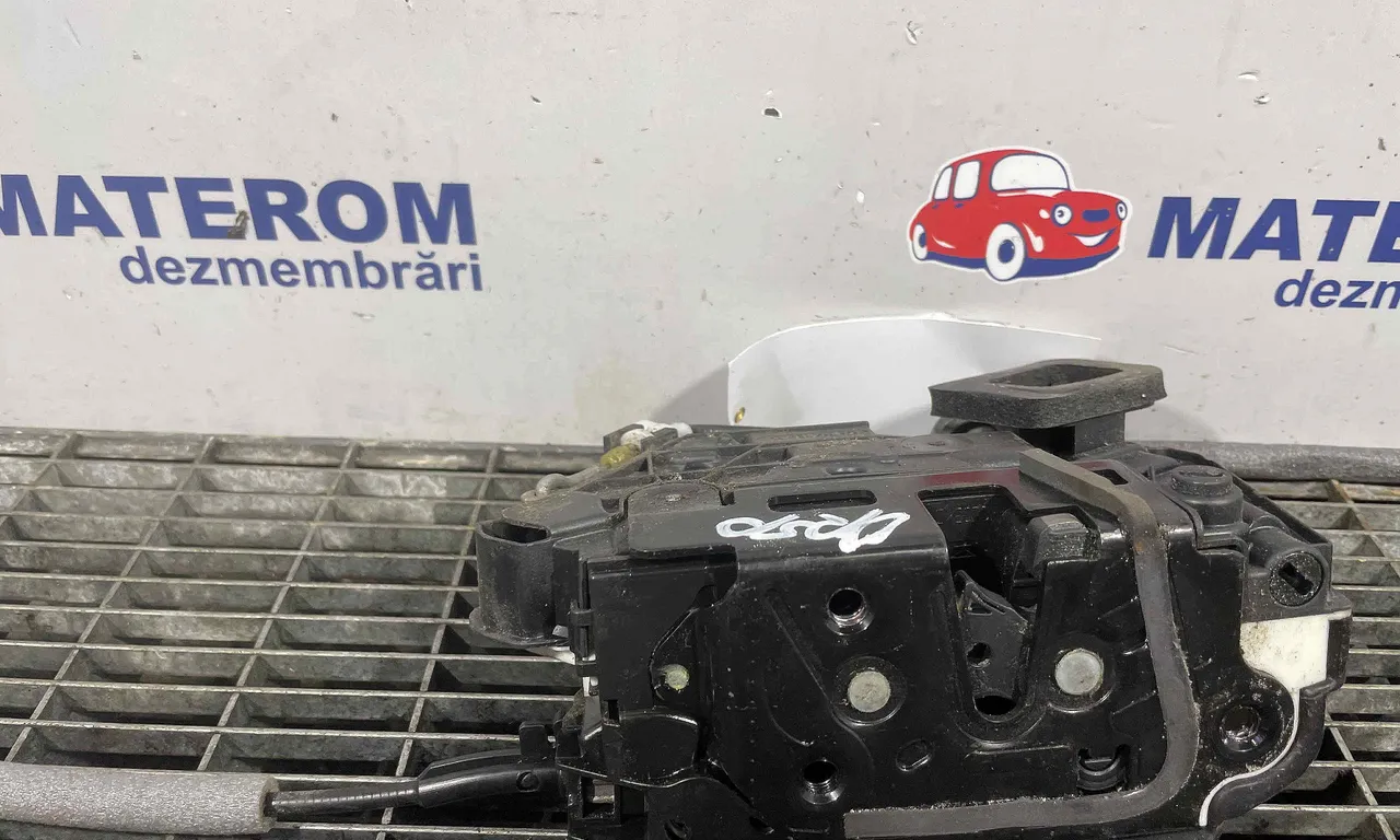 INCUIETOARE USA SPATE DREAPTA VOLKSWAGEN GOLF VII 2012-2021