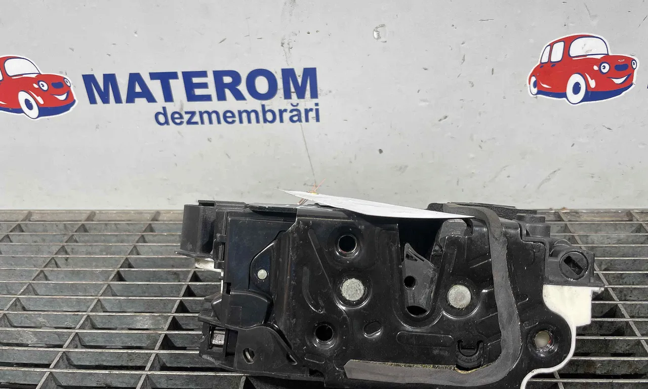 INCUIETOARE USA SPATE DREAPTA VOLKSWAGEN GOLF VII 2012-2021