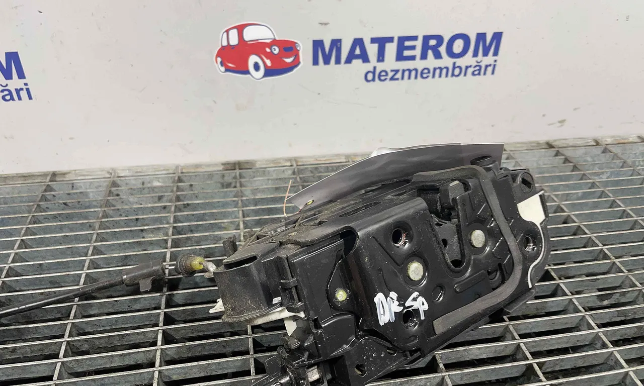 INCUIETOARE USA SPATE DREAPTA VOLKSWAGEN GOLF VII 2012-2021