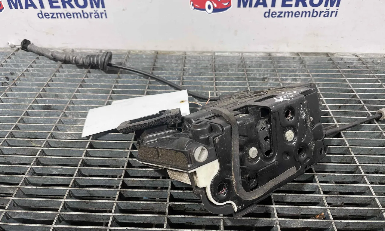 INCUIETOARE USA SPATE STANGA VOLKSWAGEN GOLF VII 2012-2021