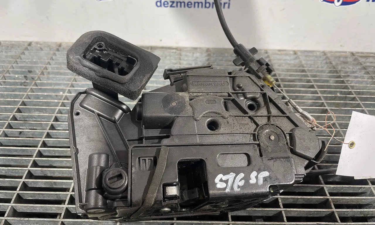 INCUIETOARE USA SPATE STANGA VOLKSWAGEN GOLF VII 2012-2021