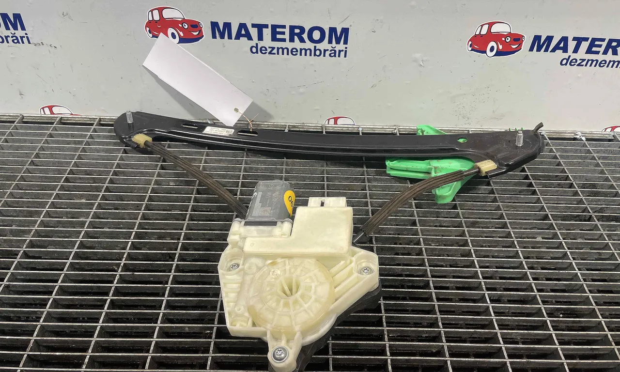 MACARA USA FATA DREAPTA VOLKSWAGEN GOLF VII 2012-2021