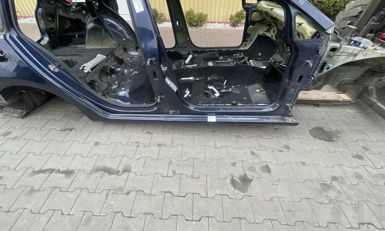 PRAG DREAPTA VOLKSWAGEN GOLF VII 2012-2021
