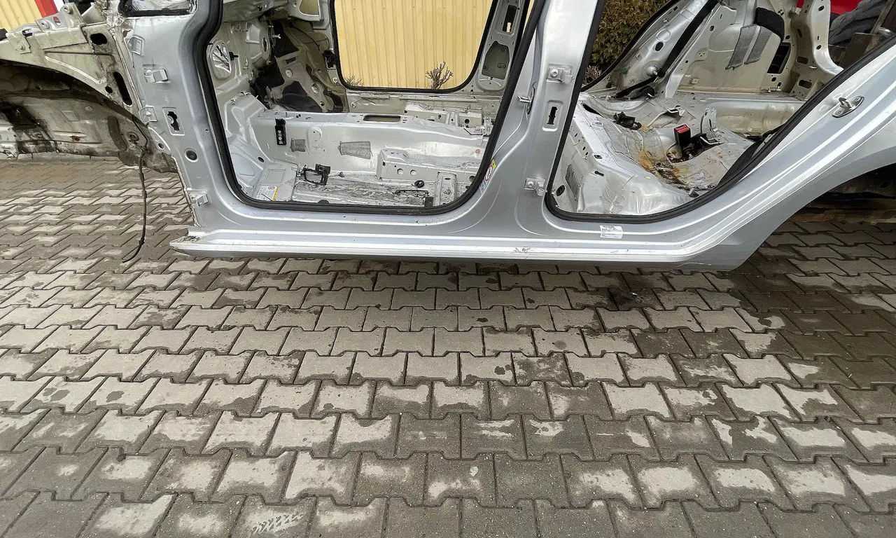 PRAG STANGA VOLKSWAGEN GOLF VII 2012-2021