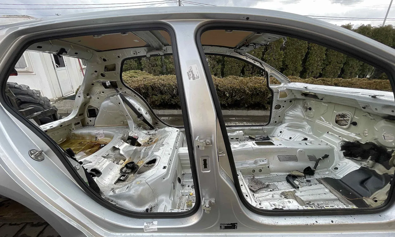 STALP MIJLOC DREAPTA VOLKSWAGEN GOLF VII 2012-2021