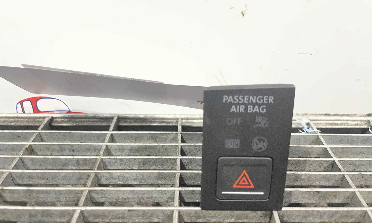 INTRERUPATOR AVARIE VOLKSWAGEN GOLF VII 2012-2021