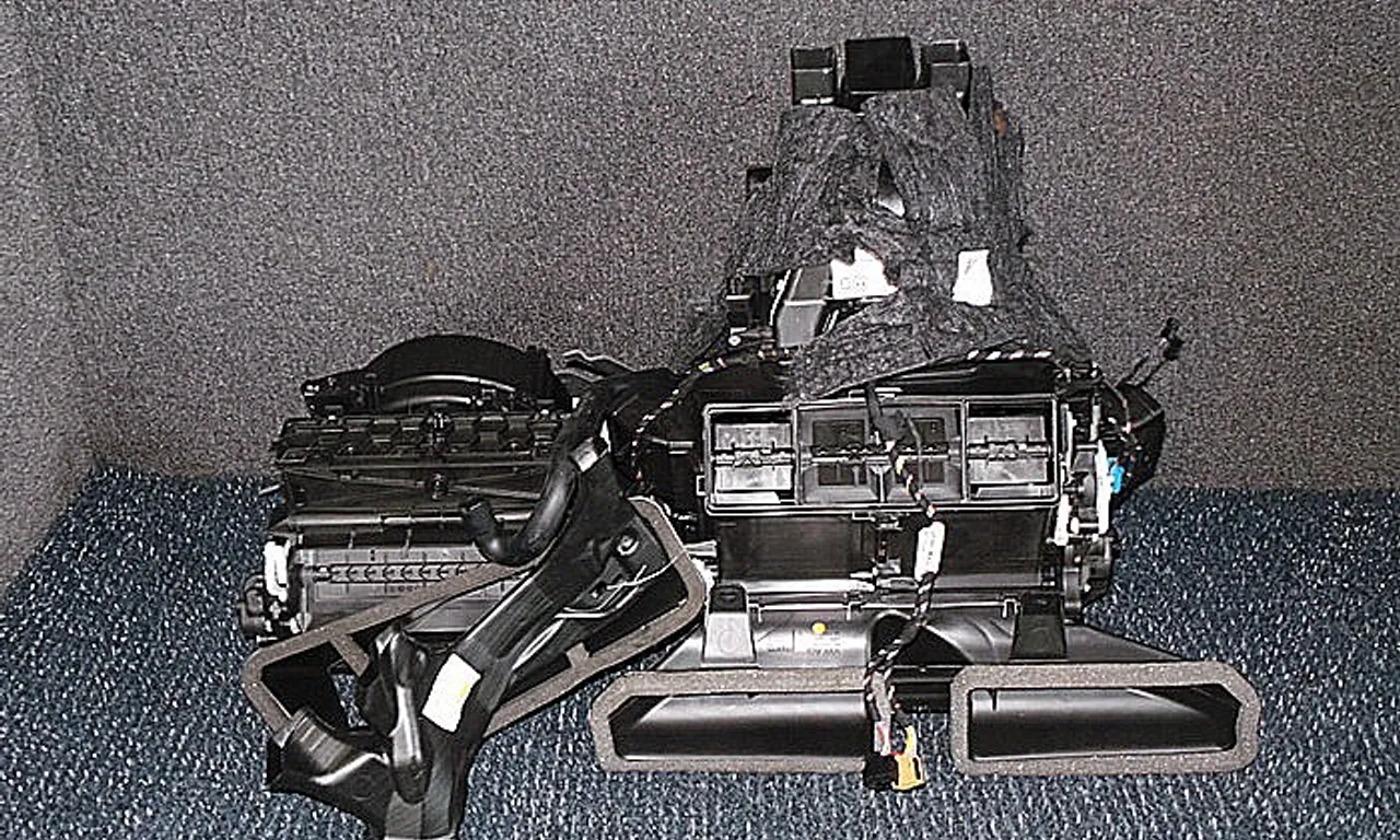 CARCASA INCALZITOR VOLKSWAGEN GOLF VII 2012-2021