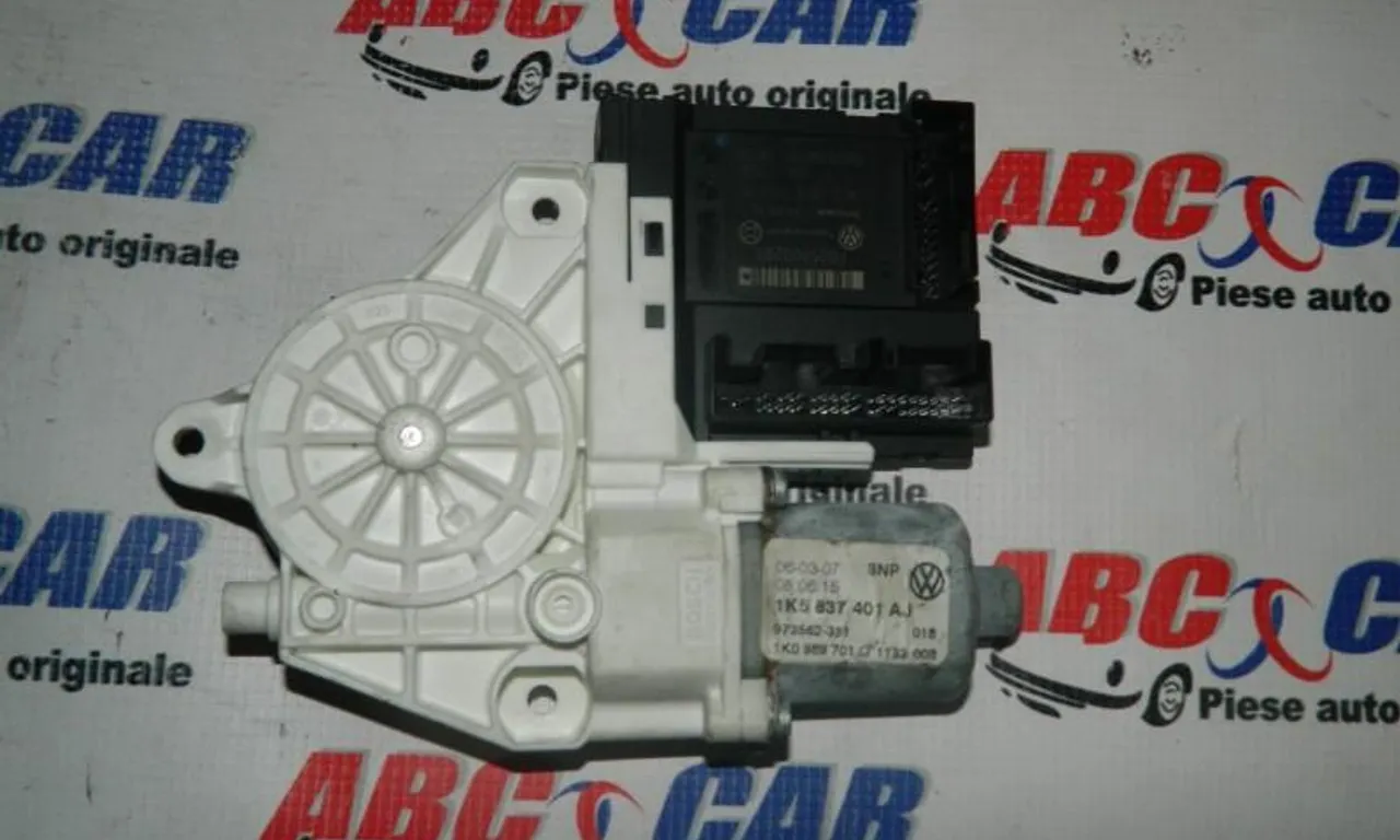 Motoras macara usa dreapta fata VOLKSWAGEN JETTA V 2004-2013