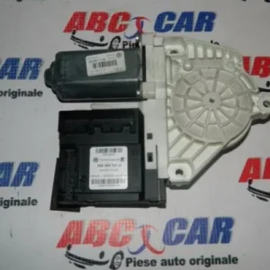 Motoras macara usa stanga fata