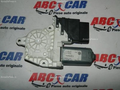 Motoras macara usa stanga spate