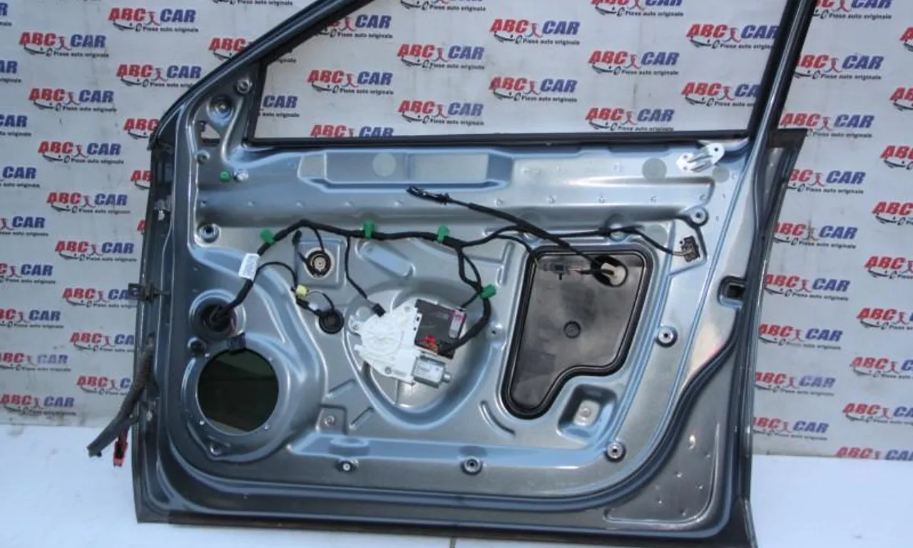 Motoras macara usa dreapta fata VOLKSWAGEN JETTA VI 2008-2019