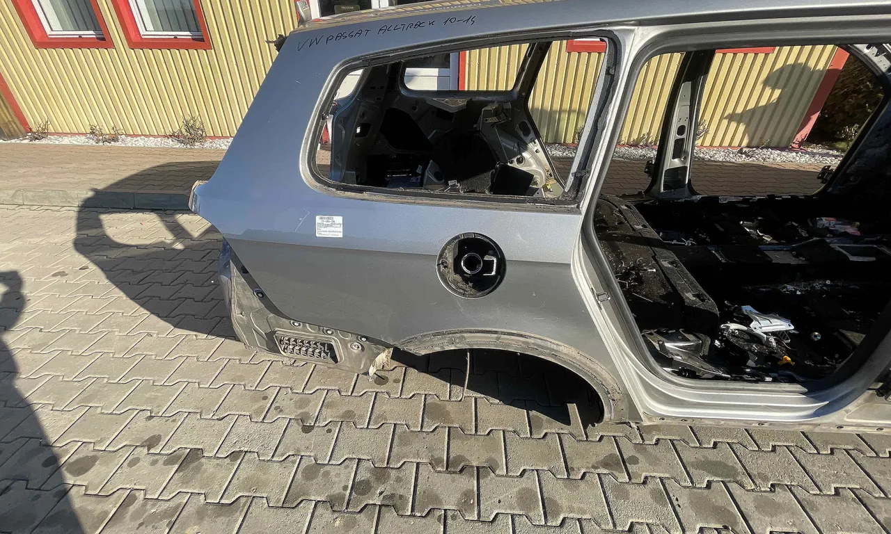 ARIPA SPATE DREAPTA VOLKSWAGEN PASSAT ALLTRACK B7 2012-2014