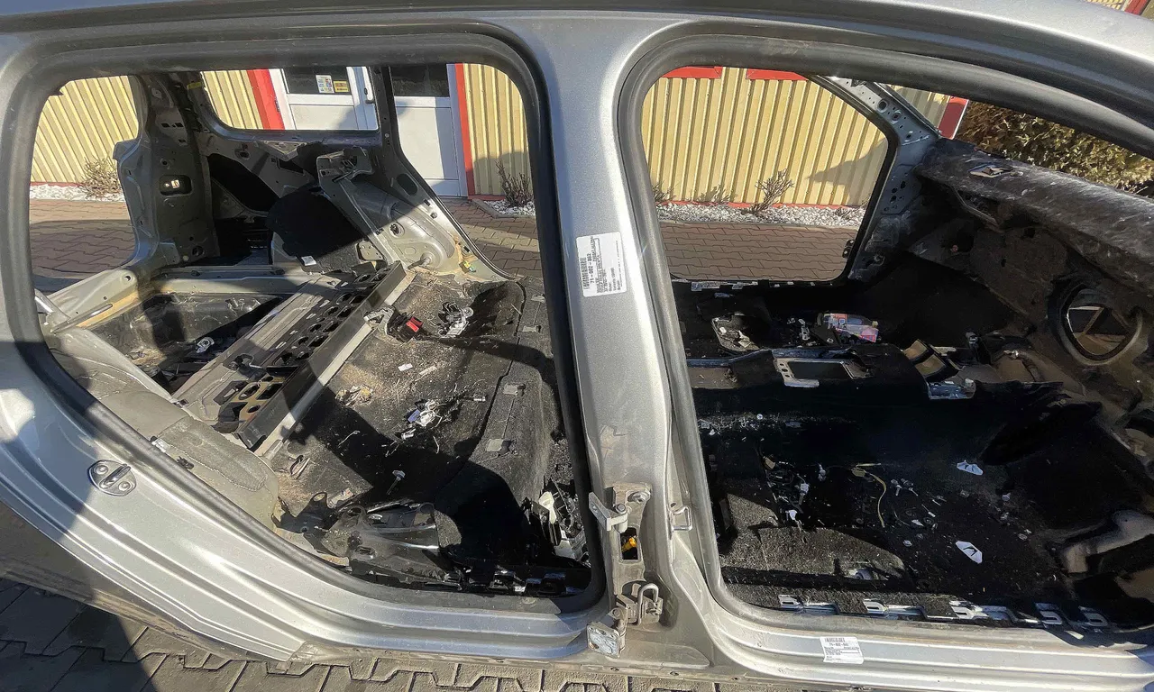 STALP MIJLOC DREAPTA VOLKSWAGEN PASSAT ALLTRACK B7 2012-2014