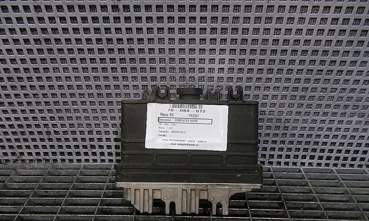 CALCULATOR MOTOR VOLKSWAGEN PASSAT B3/B4 Variant 1988-1997