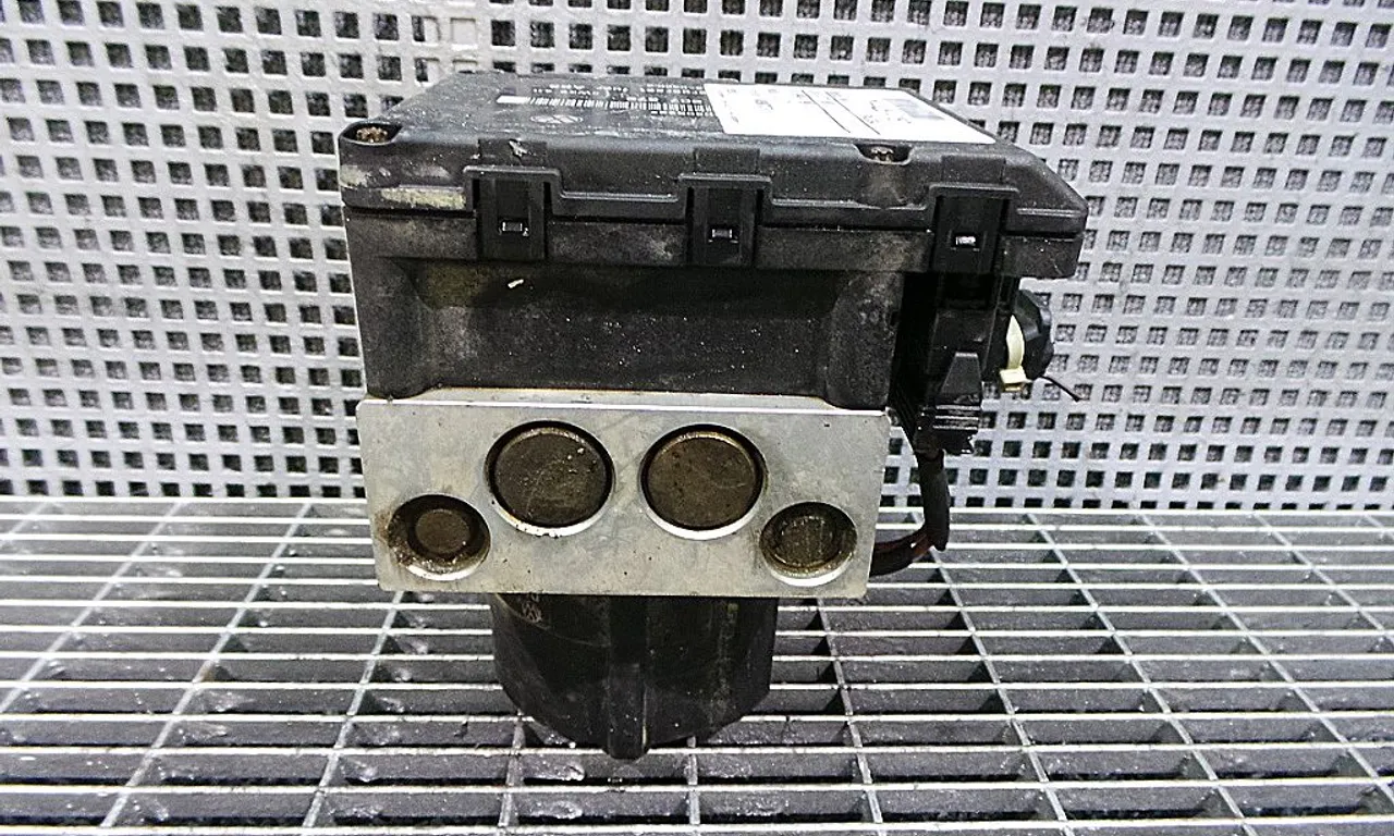 UNITATE ABS VOLKSWAGEN PASSAT B3/B4 Variant 1988-1997