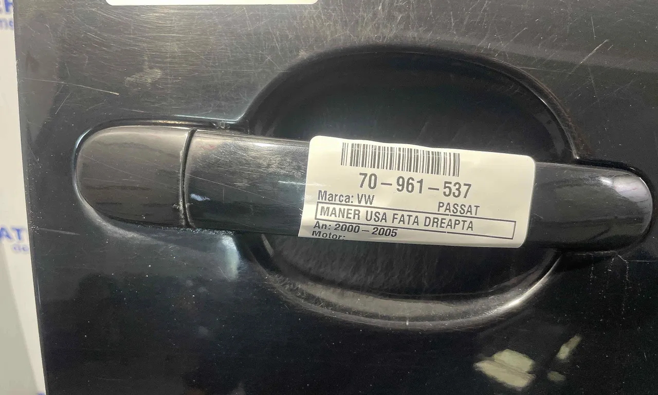 MANER USA FATA DREAPTA VOLKSWAGEN PASSAT B5.5 2000-2005
