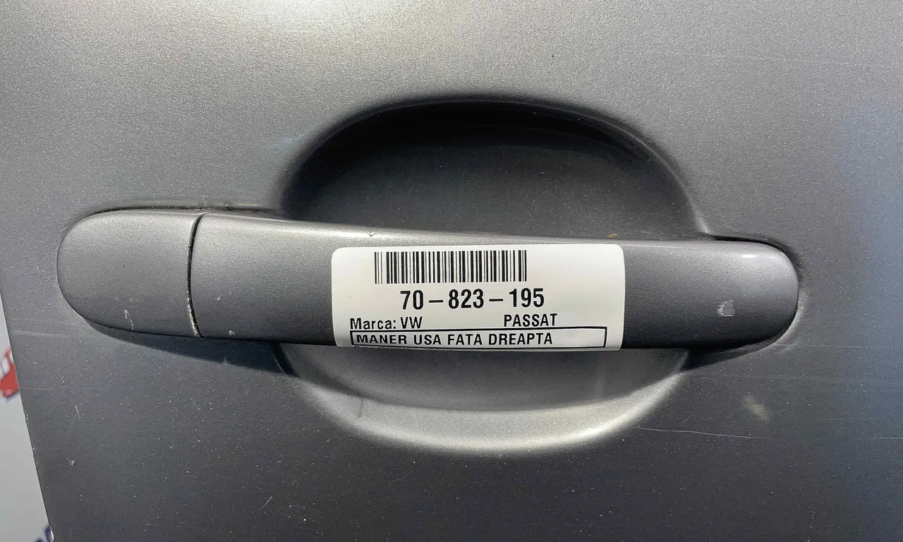 MANER USA FATA DREAPTA VOLKSWAGEN PASSAT B5.5 2000-2005