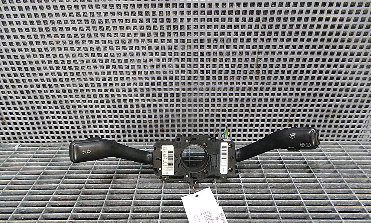 BLOC SEMNALIZARE VOLKSWAGEN PASSAT B5.5 2000-2005