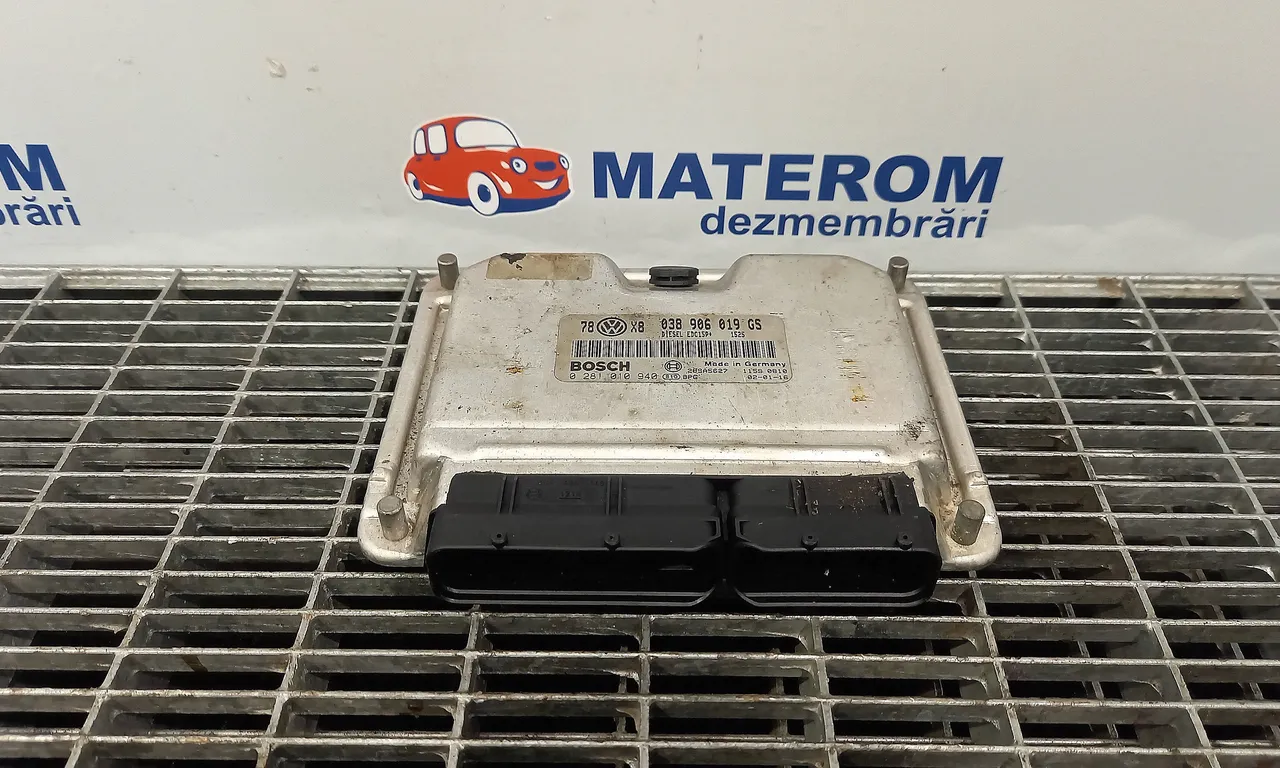 CALCULATOR MOTOR VOLKSWAGEN PASSAT B5.5 2000-2005