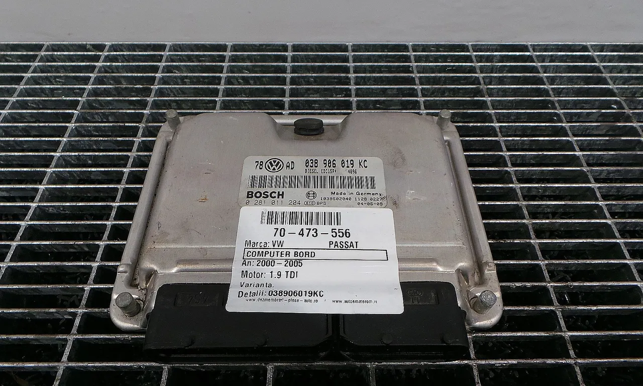 CALCULATOR MOTOR VOLKSWAGEN PASSAT B5.5 2000-2005