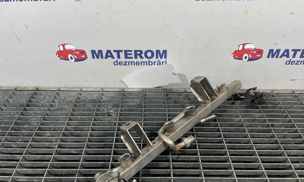 RAMPA INJECTIE VOLKSWAGEN PASSAT B5.5 2000-2005