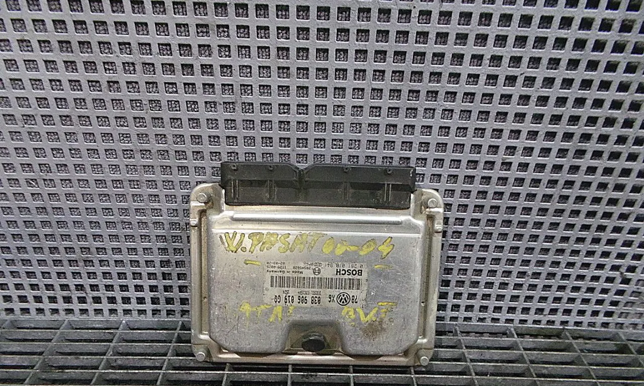 CALCULATOR MOTOR VOLKSWAGEN PASSAT B5.5 Variant 2000-2005