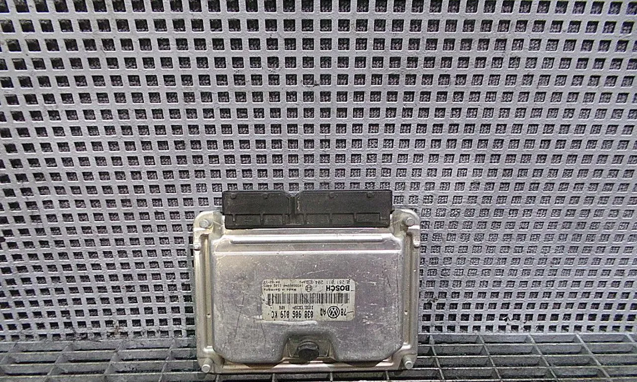 CALCULATOR MOTOR VOLKSWAGEN PASSAT B5.5 Variant 2000-2005