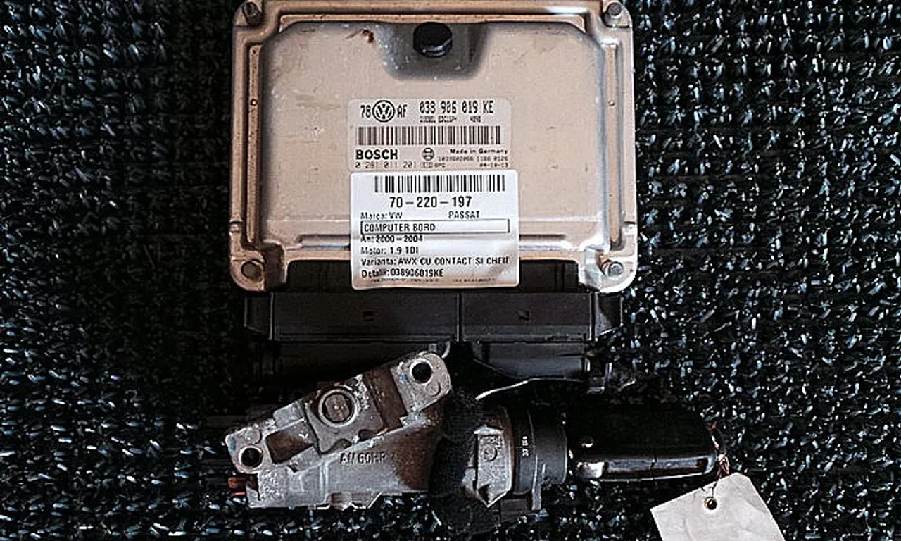 CALCULATOR MOTOR VOLKSWAGEN PASSAT B5.5 Variant 2000-2005
