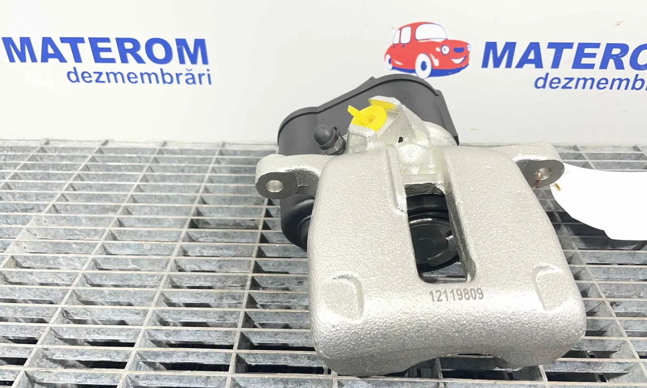 ETRIER SPATE DREAPTA VOLKSWAGEN PASSAT B6 2005-2011