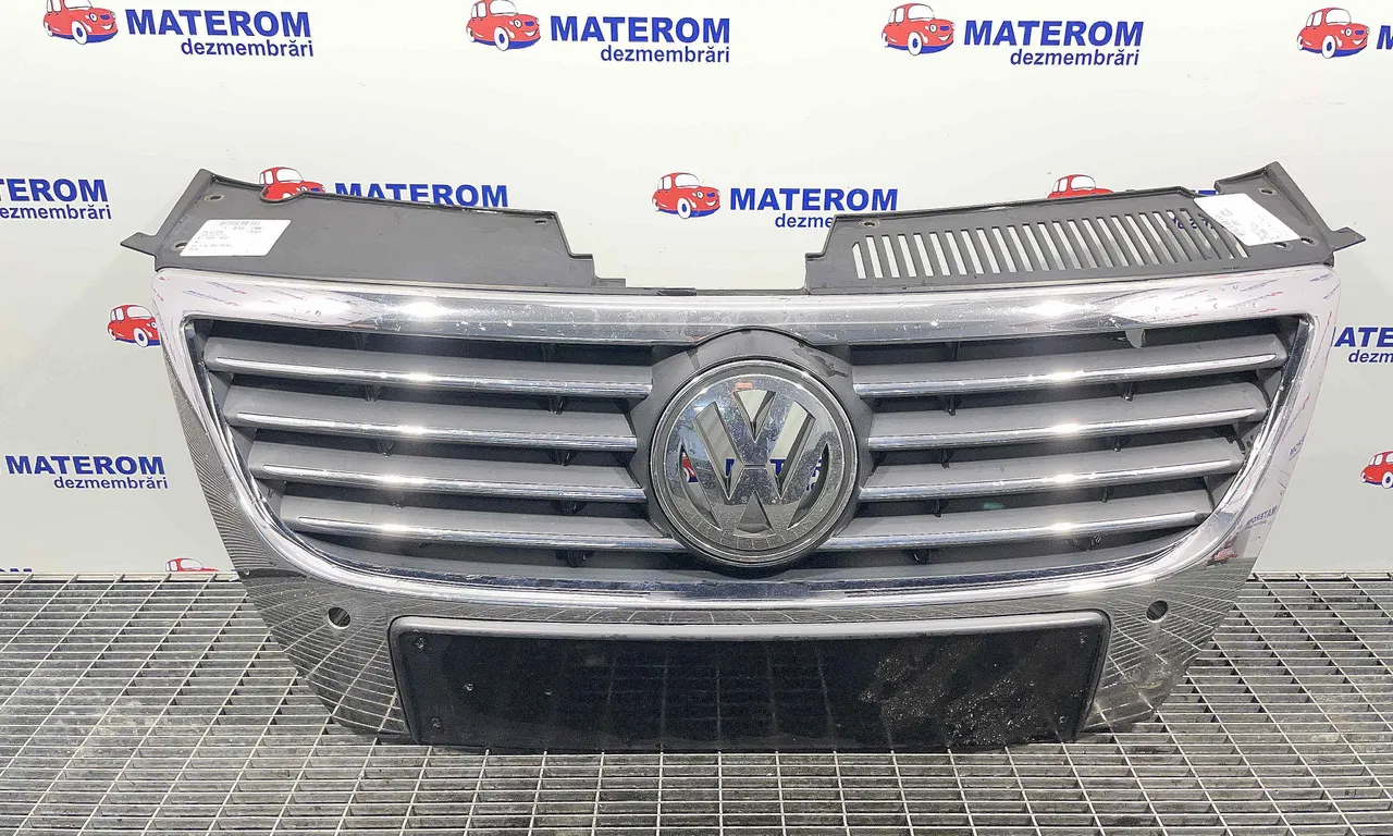 GRILA FATA VOLKSWAGEN PASSAT B6 2005-2011