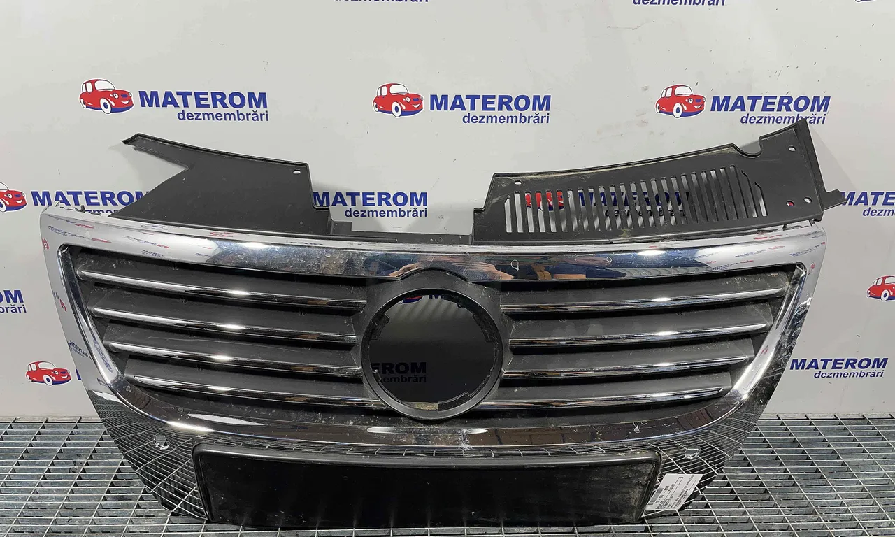 GRILA FATA VOLKSWAGEN PASSAT B6 2005-2011