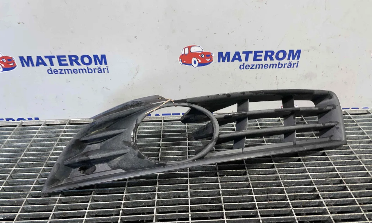 GRILA IN BARA VOLKSWAGEN PASSAT B6 2005-2011