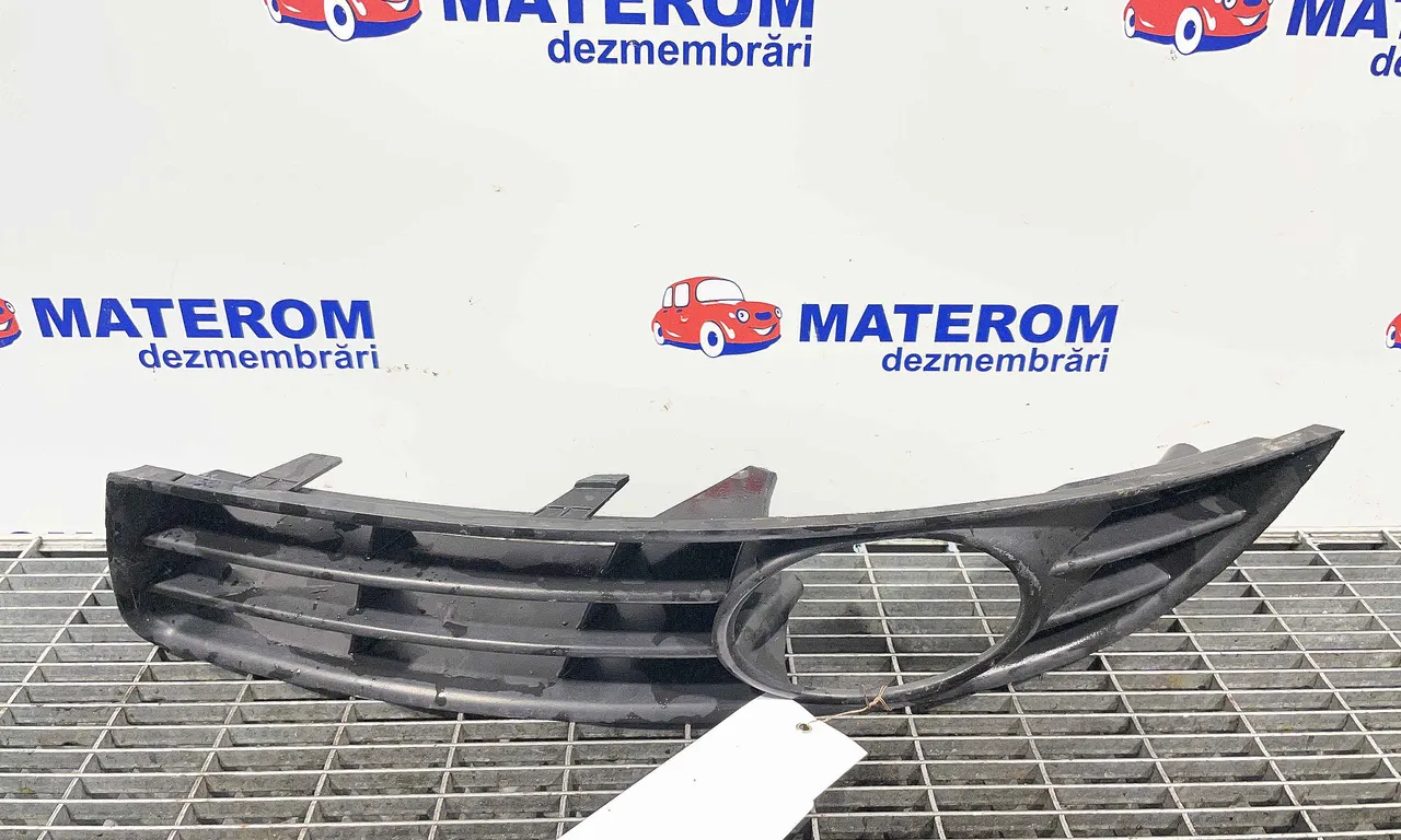 GRILA IN BARA VOLKSWAGEN PASSAT B6 2005-2011